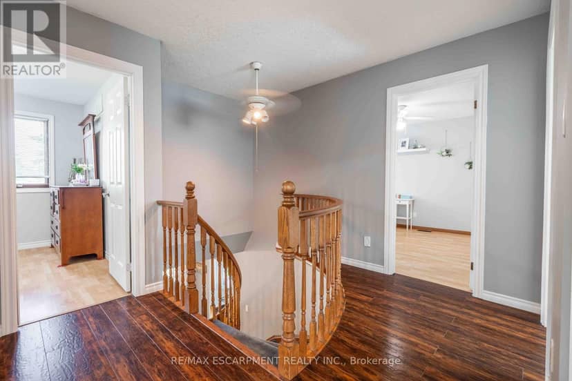 54 Selkirk Street — photo 19 of 40