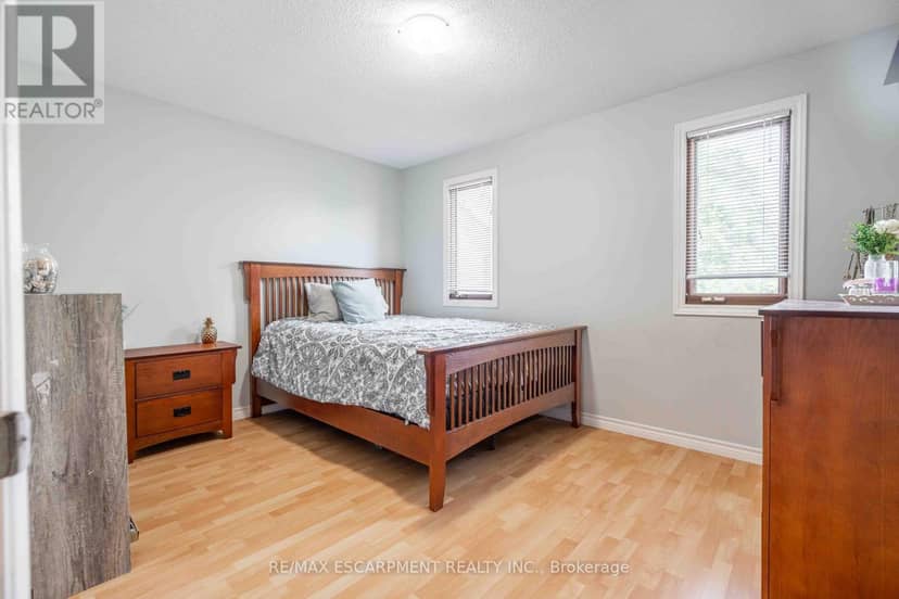 54 Selkirk Street — photo 20 of 40