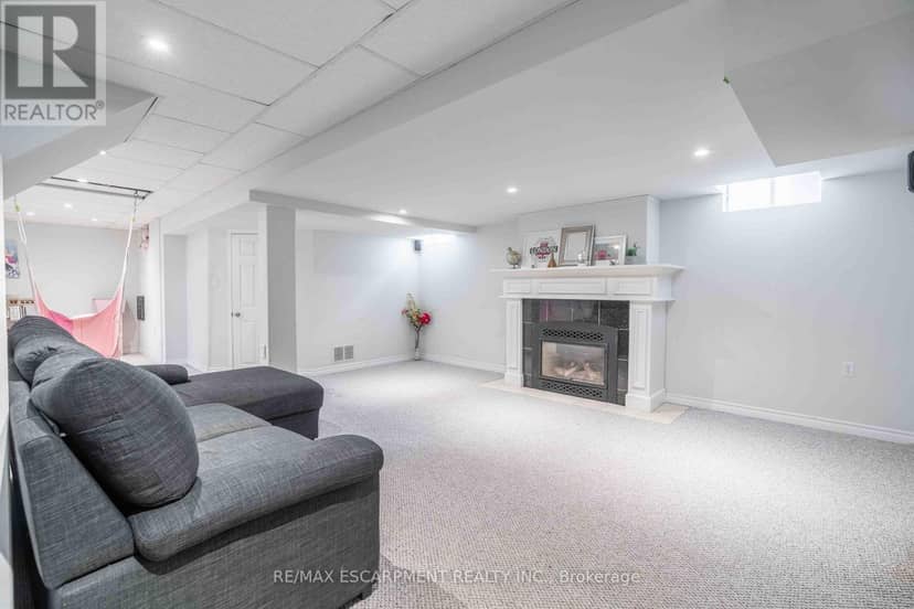 54 Selkirk Street — photo 32 of 40