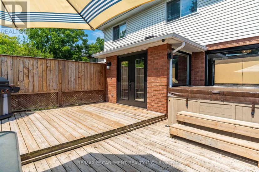 54 Selkirk Street — photo 39 of 40