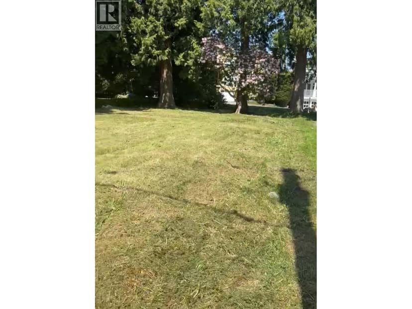 15482 SEMIAHMOO AVENUE, White Rock, photo 2