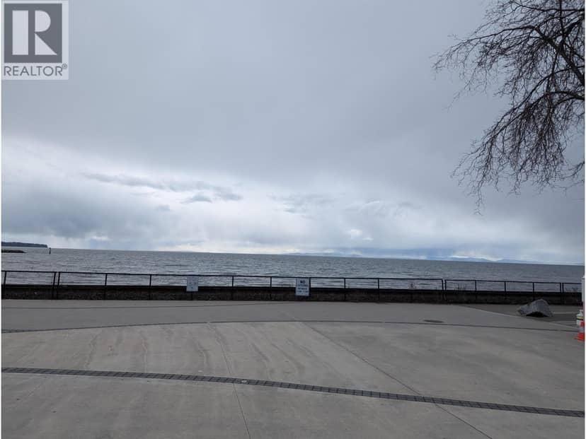 15482 SEMIAHMOO AVENUE, White Rock, photo 4