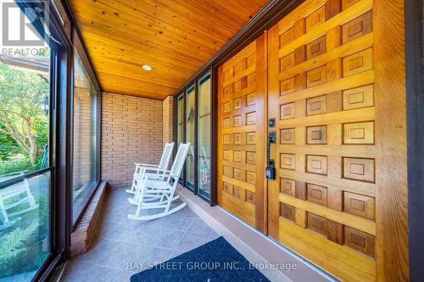 441 Guildwood Parkway — photo 4 of 40