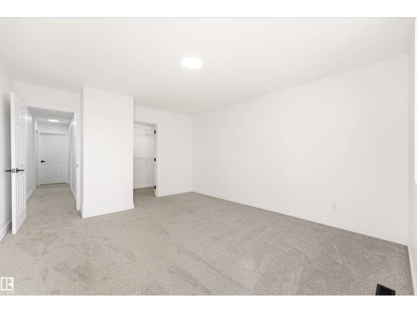 #4 7604 29 AV NW — photo 21 of 40
