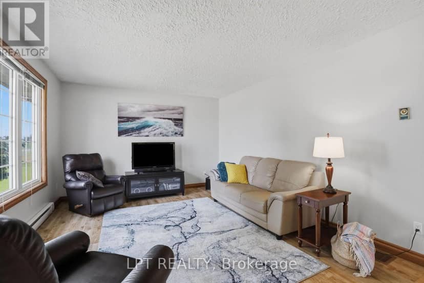 22095 Mc Dougall Line — photo 17 of 40