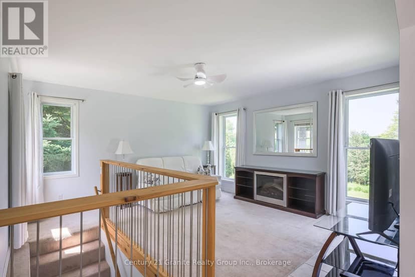7177 Gelert Road — photo 11 of 40