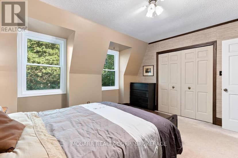 1258 Lakeshore Road W — photo 38 of 40