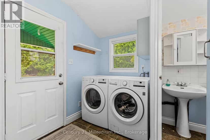 355 Spence Street — photo 9 of 40