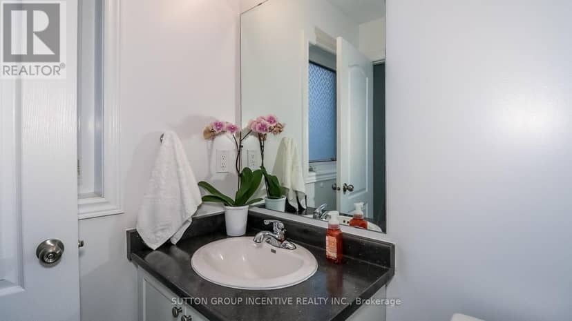 52 Snelgrove Crescent — photo 16 of 22