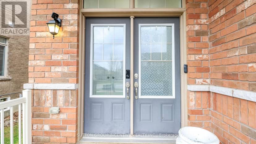 52 Snelgrove Crescent — photo 4 of 22