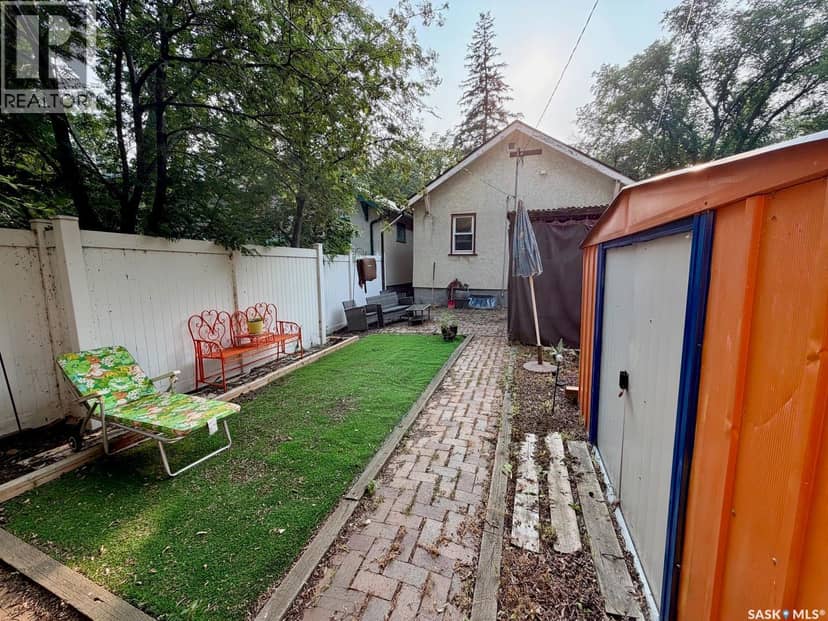 2341 Elphinstone Street — photo 27 of 27