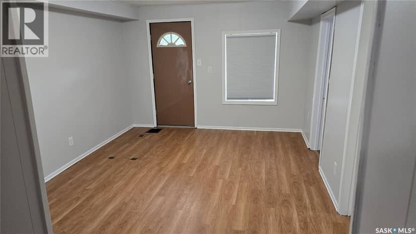 206 Irvine STREET, Cut Knife, photo 5