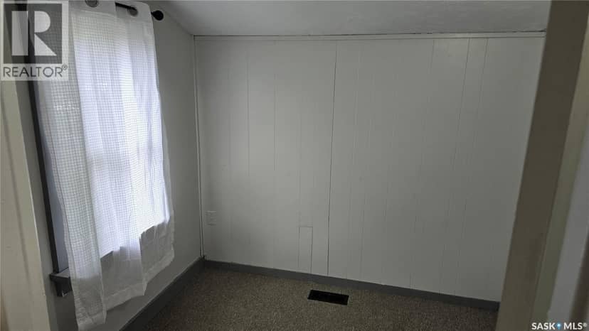206 Irvine STREET — photo 7 of 16