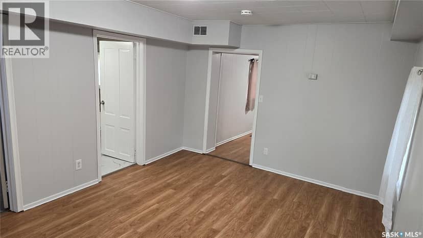 206 Irvine STREET, Cut Knife, photo 8