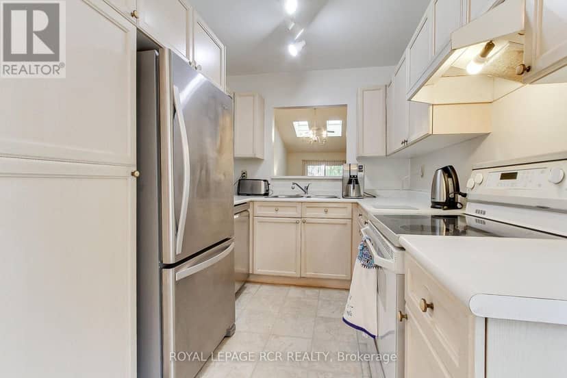 16 - 121 Green Briar Road — photo 9 of 34