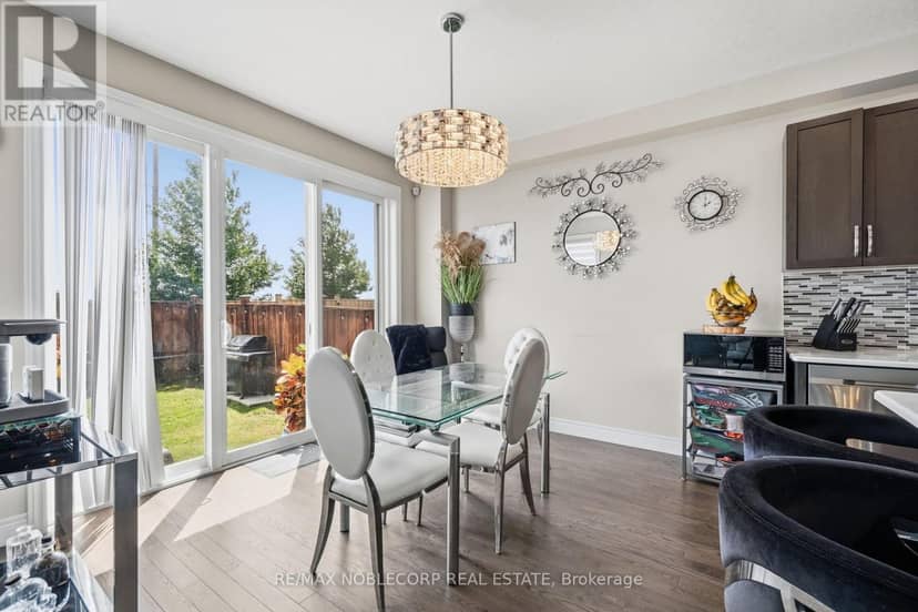 2 Sparrow Crescent — photo 13 of 26