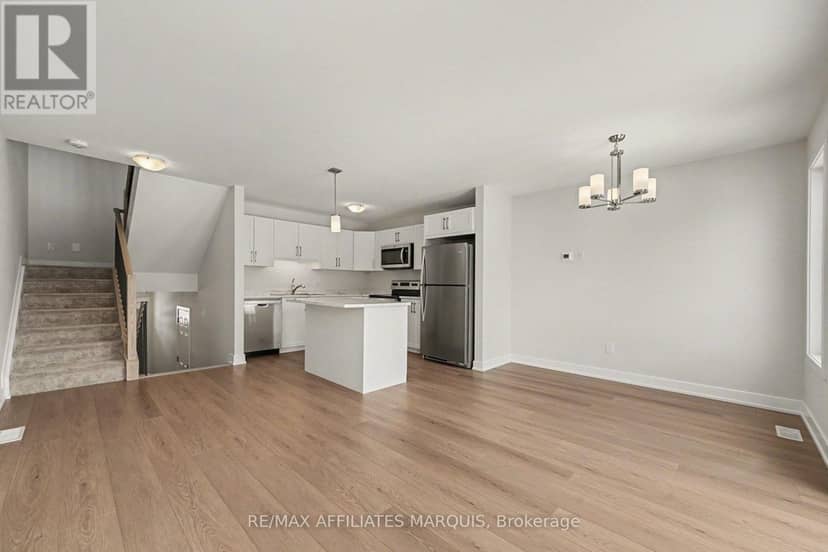 97 Whitcomb Crescent — photo 5 of 22