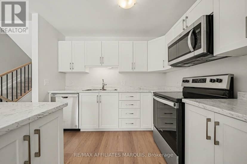 97 Whitcomb Crescent — photo 7 of 22