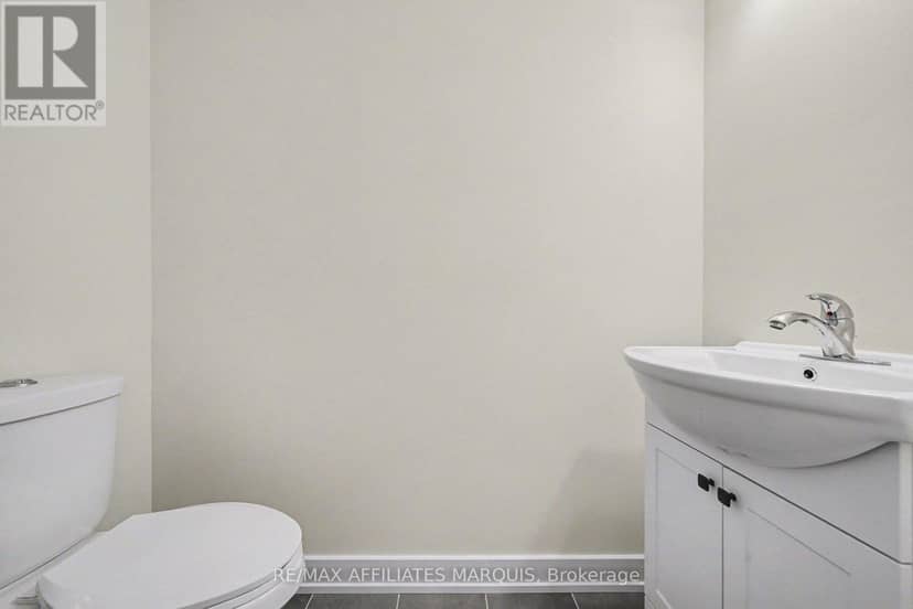 97 Whitcomb Crescent — photo 8 of 22