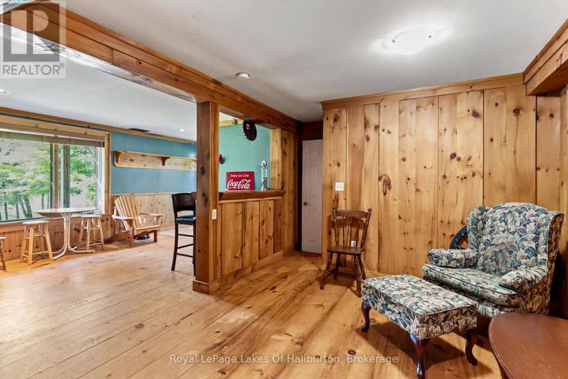 1329 Gelert Road, Minden Hills, photo 7