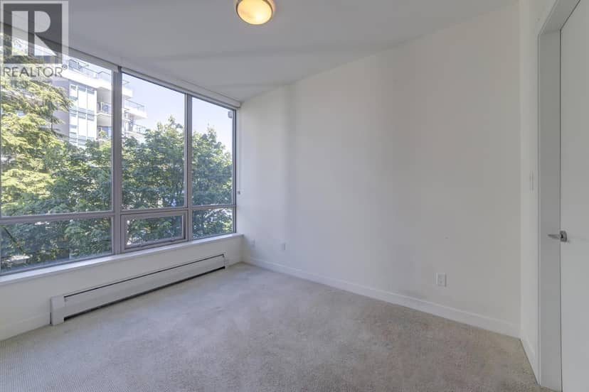 10XX 9060 UNIVERSITY CRESCENT, Burnaby, photo 6
