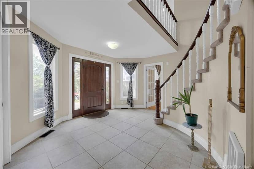 35 Marlin Terrace — photo 3 of 40