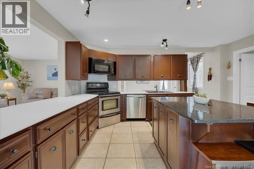 35 Marlin Terrace — photo 11 of 40