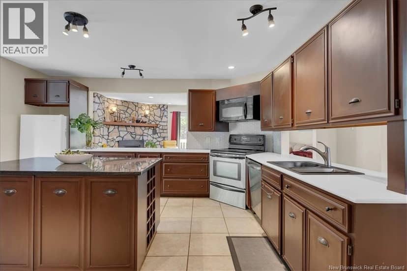 35 Marlin Terrace — photo 10 of 40