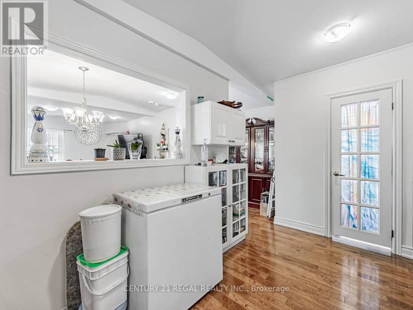 160 Bruce Street — photo 13 of 29
