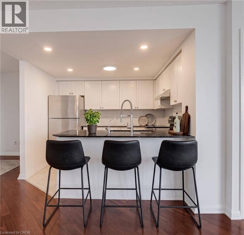220 FORUM Drive Unit# 301 — photo 6 of 26