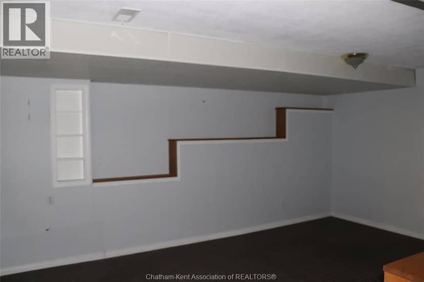 35-A Tiffany STREET — photo 11 of 18
