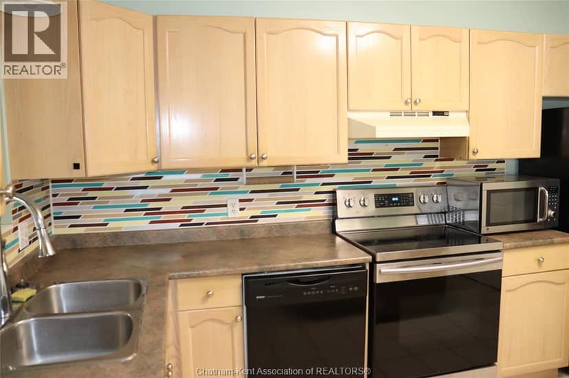 35-A Tiffany STREET, Ridgetown, photo 2
