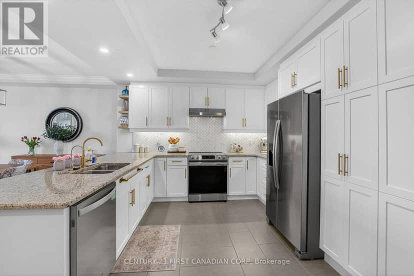 208 - 260 Villagewalk Boulevard — photo 2 of 40