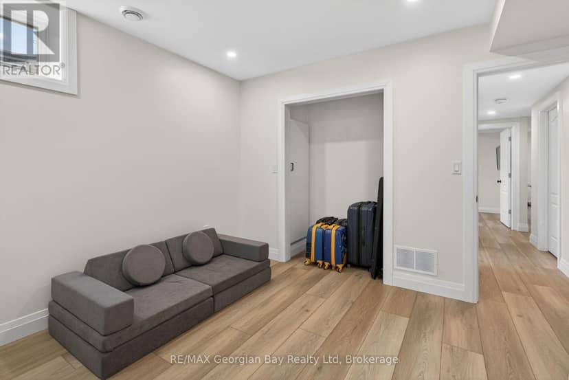 73 Polish Avenue — photo 30 of 40