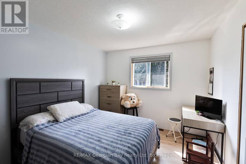 144 George Street — photo 11 of 35