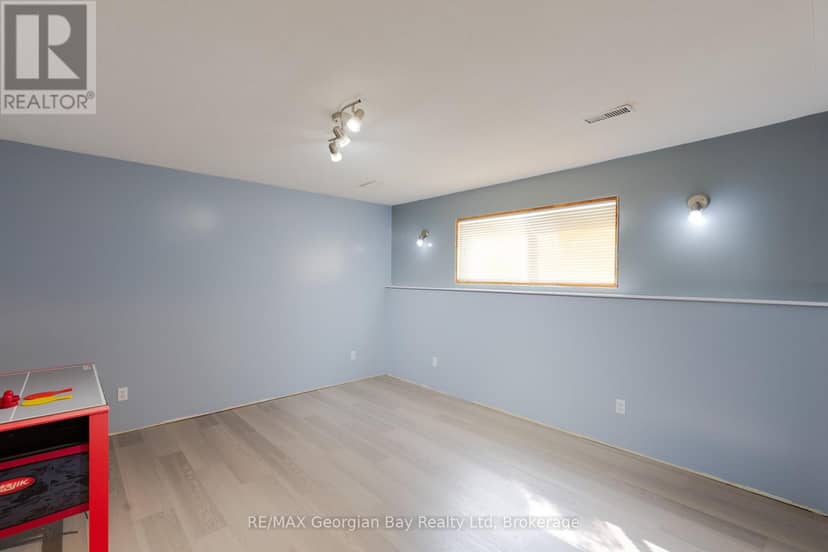 144 George Street — photo 19 of 35