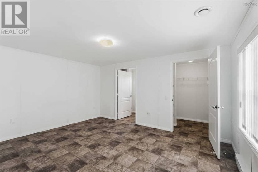 63 Douglas Avenue — photo 16 of 30
