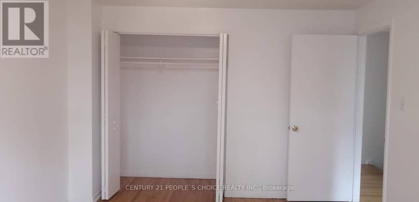 9 - 17 Gosford Boulevard — photo 15 of 33