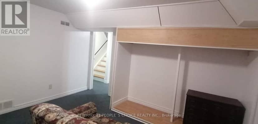 9 - 17 Gosford Boulevard — photo 28 of 33