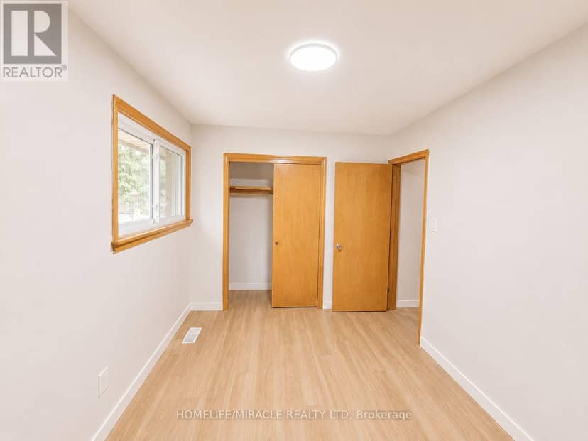 42 Mark Street — photo 8 of 17