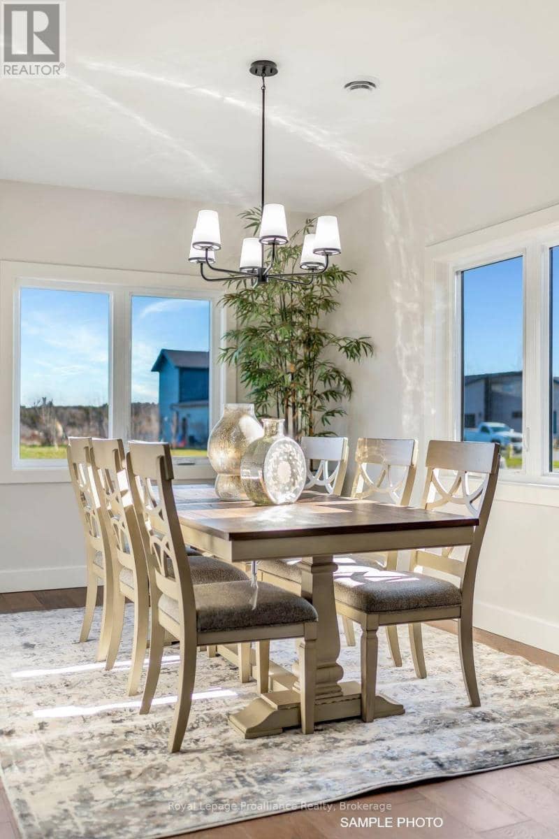 32 Fraser Drive — photo 12 of 34