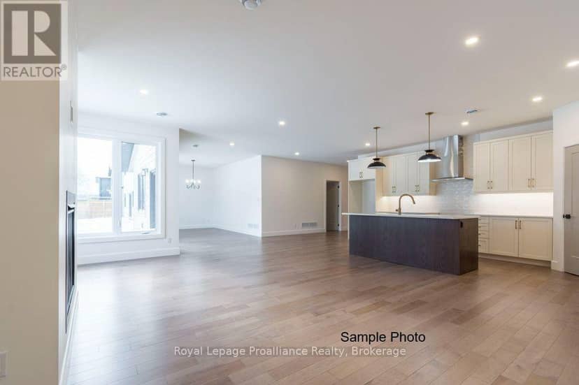 36 Fraser Drive — photo 13 of 29