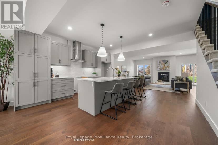 32 Fraser Drive — photo 8 of 34