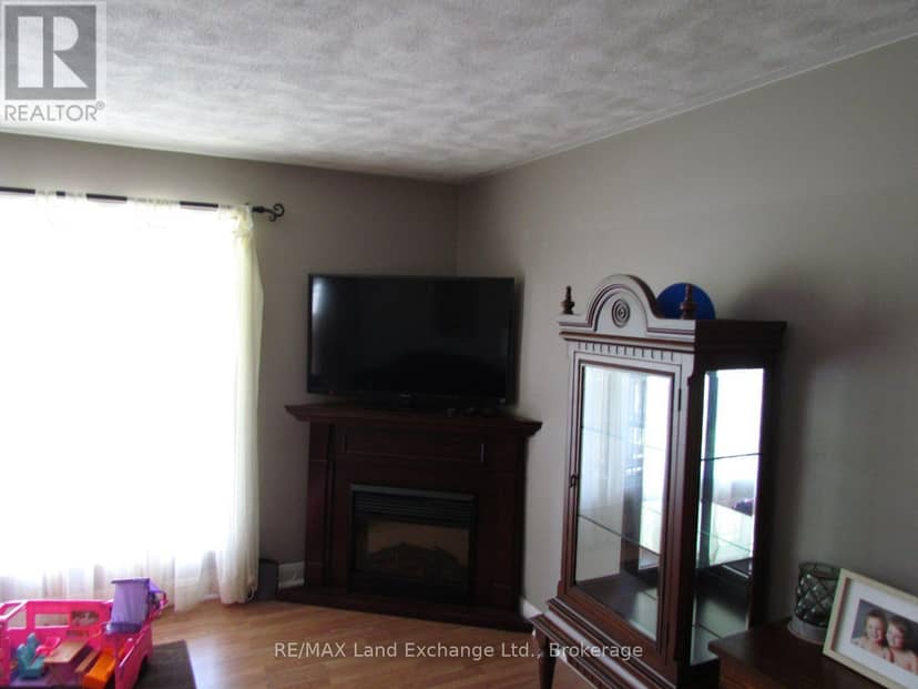 115 Brown's Lane — photo 10 of 13