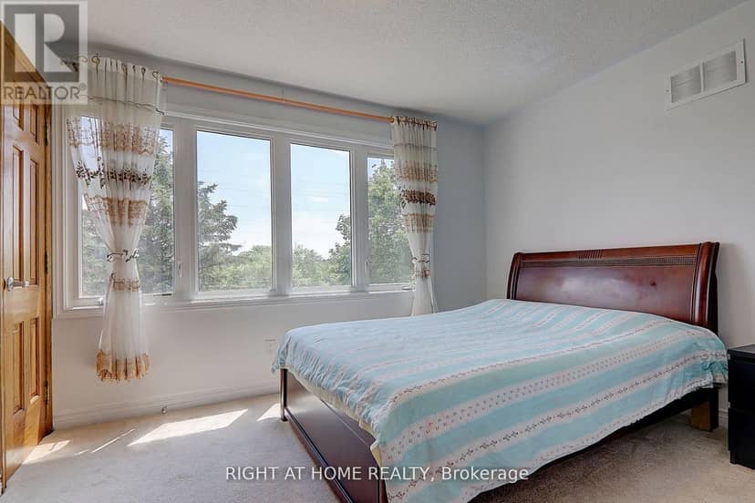 1008 Mount Albert Road — photo 17 of 29