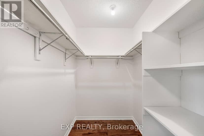 128 Olympia Crescent — photo 16 of 28