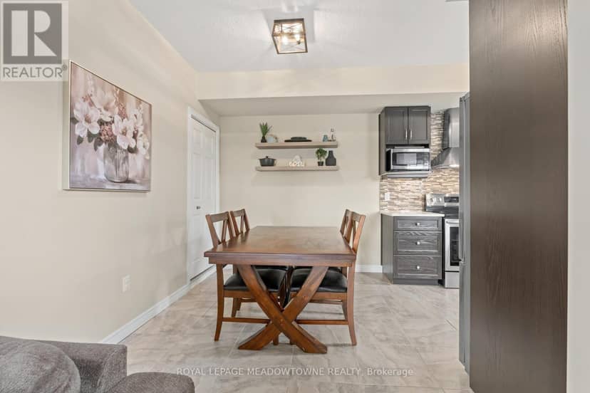 20 - 39 Kay Crescent — photo 13 of 33