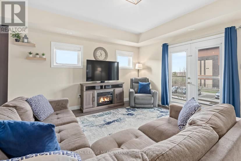 20 - 39 Kay Crescent — photo 4 of 33