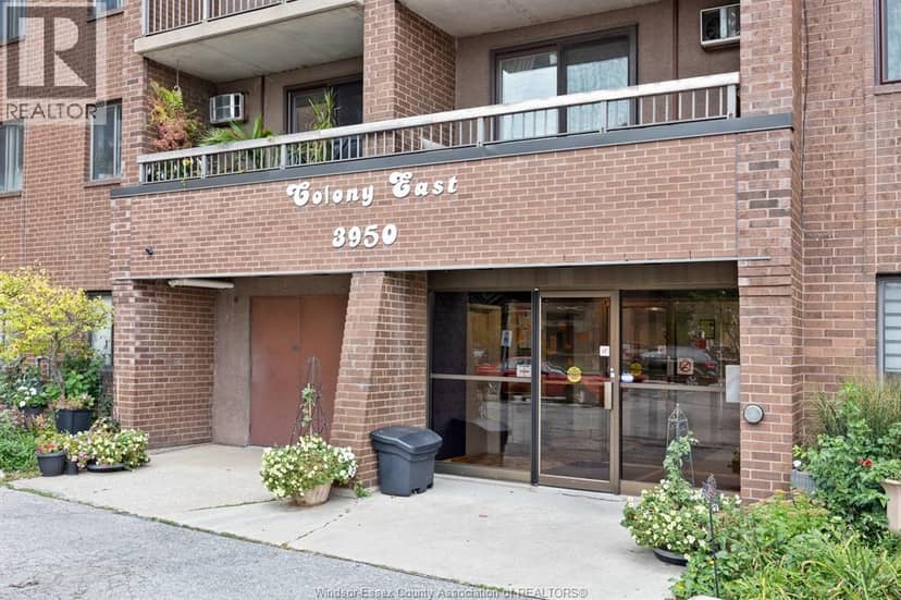 3950 WYANDOTTE STREET East Unit# 306 — photo 2 of 29