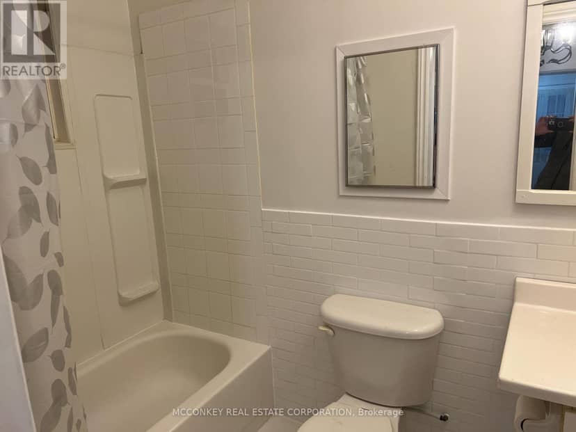 24 King Street W — photo 14 of 27